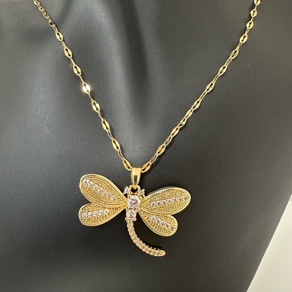 Fashion Jewelry Jewelry - Dragonfly Pendant Gold Necklace